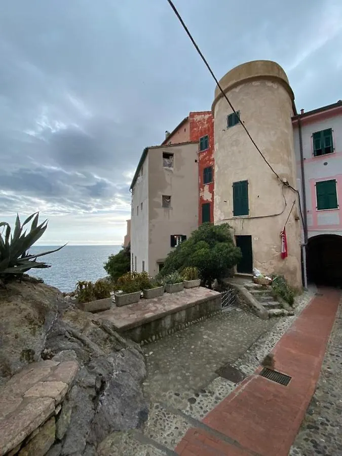 La Torre Saracena Di Tellaro - Confirenthouse Apartment